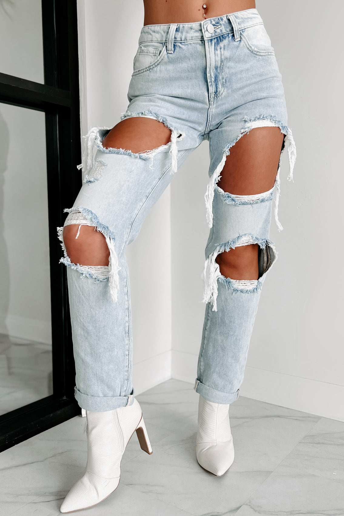 Shesways®Losing Control High Rise Ripped Baggy Jeans (Light)