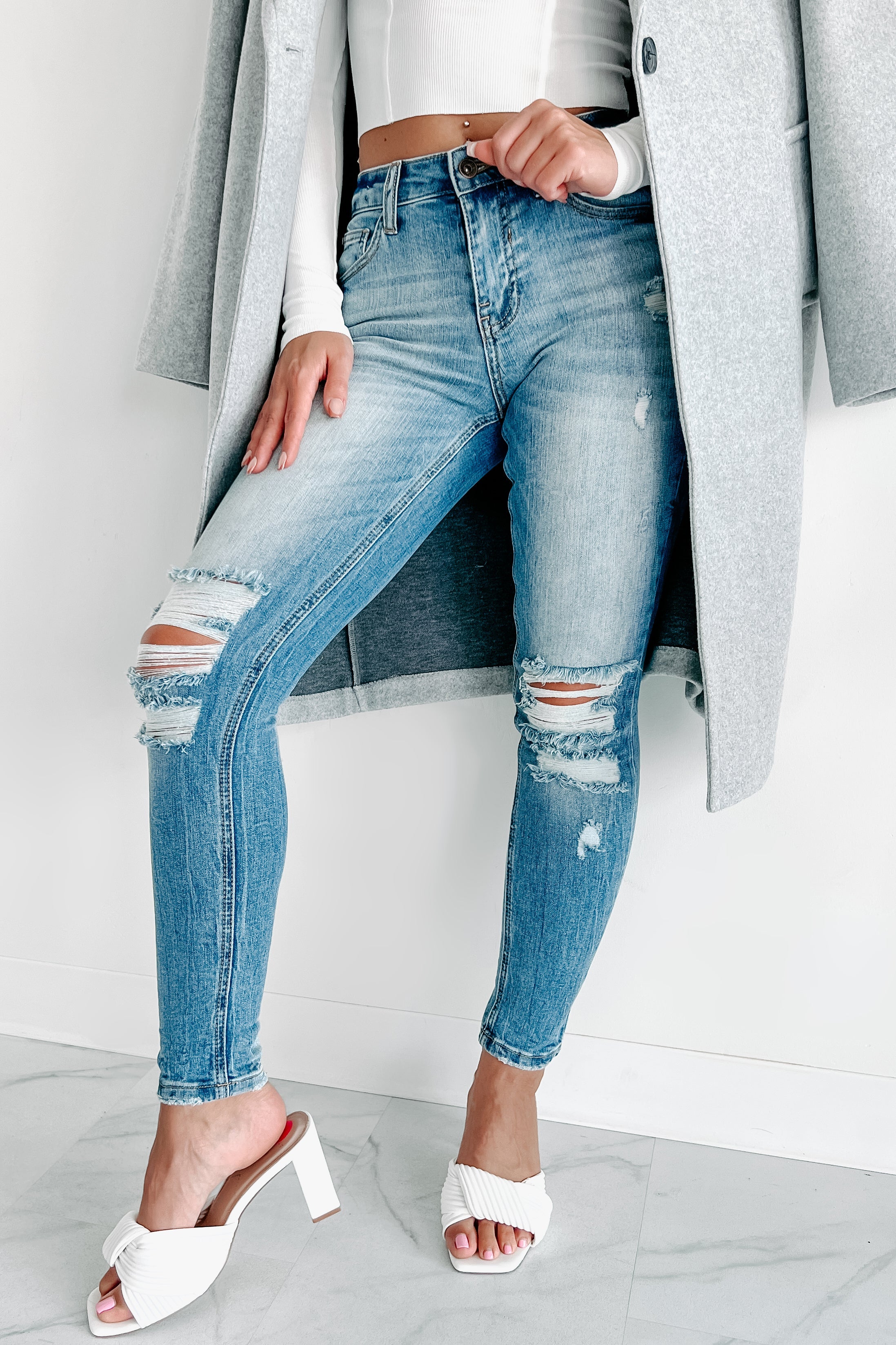 Shesways®Just Like Magic Mid-Rise Distressed Skinny Jeans (Medium)